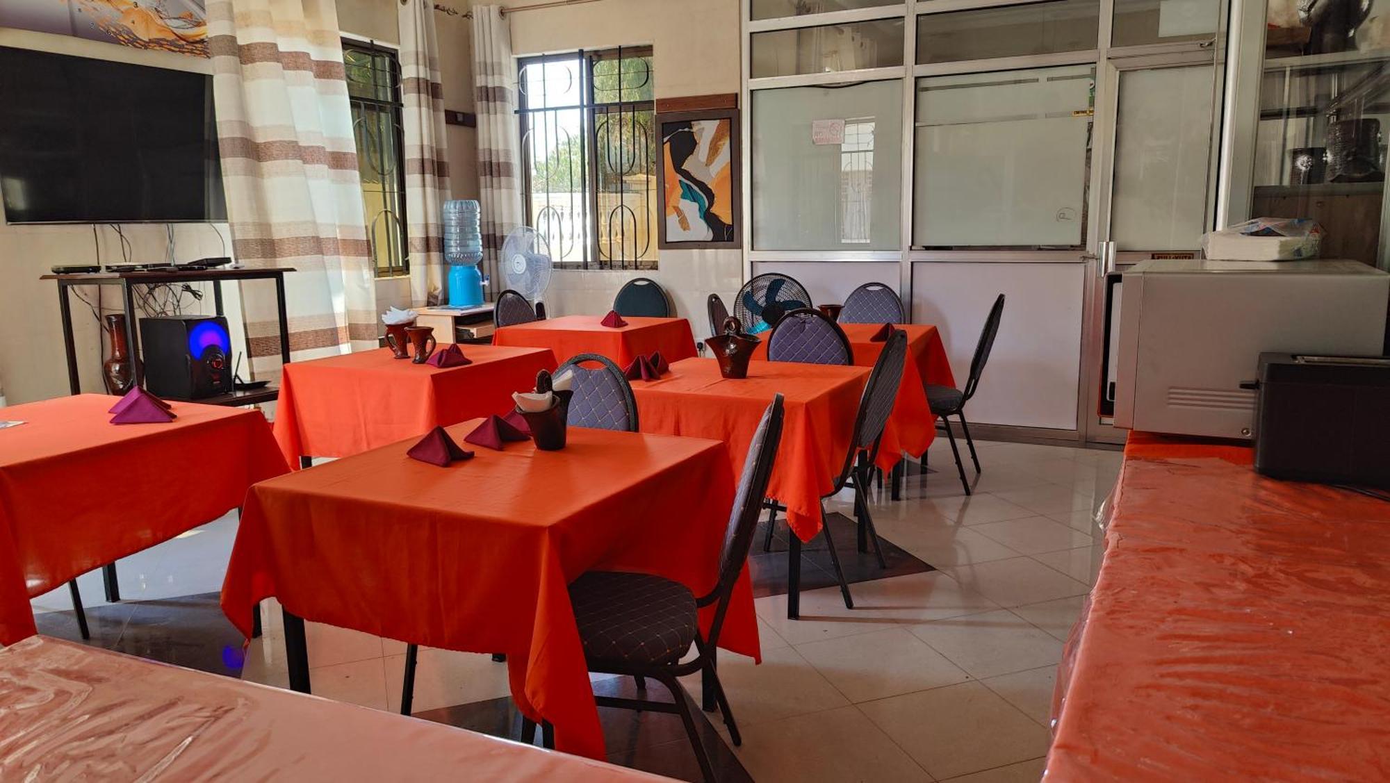 Dodoma Siesta Inn Екстериор снимка